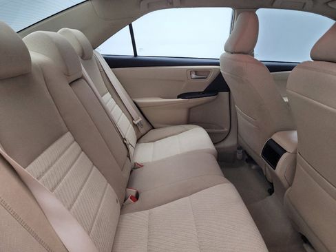 Used 2015 Toyota Camry LE image 19