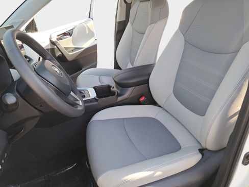 Used 2024 Toyota RAV4 Limited w/ Advanced Technology Package image 16