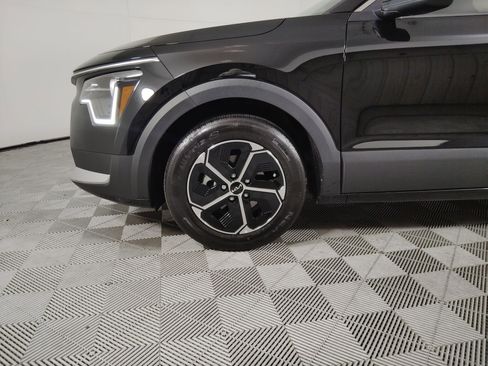 Used 2023 Kia Niro LX image 23
