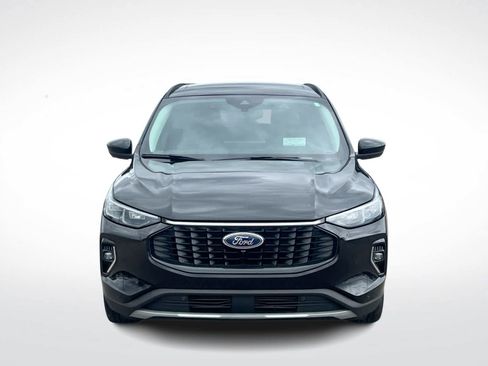 Used 2023 Ford Escape Platinum w/ Premium Technology Package AWD/4WD image 3