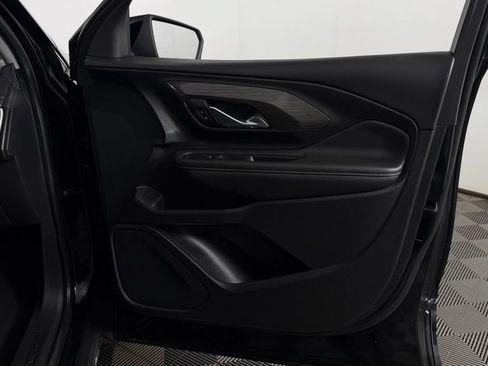 Used 2023 GMC Terrain SLE w/ Driver Convenience Package FWD image 31