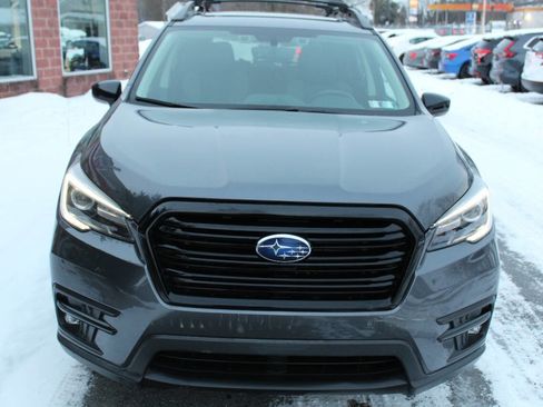 Used 2022 Subaru Ascent Onyx Edition image 4