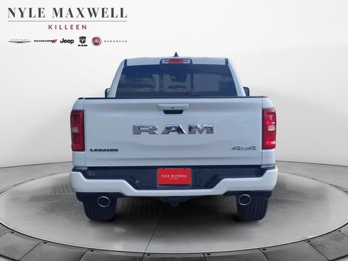 New 2026 RAM 1500 Laramie AWD/4WD image 15