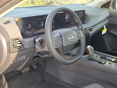 New 2026 Nissan Sentra SV w/ Floor Mat Package FWD image 10