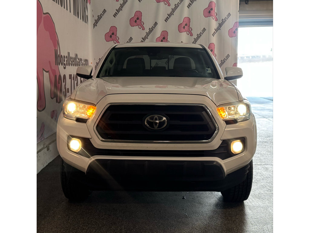 Used 2020 Toyota Tacoma SR5 RWD image 5