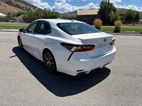 Used 2023 Toyota Camry SE FWD image 5