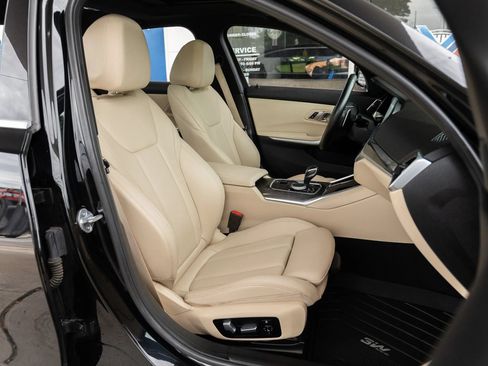 Used 2020 BMW 330i Sedan w/ Convenience Package RWD image 11