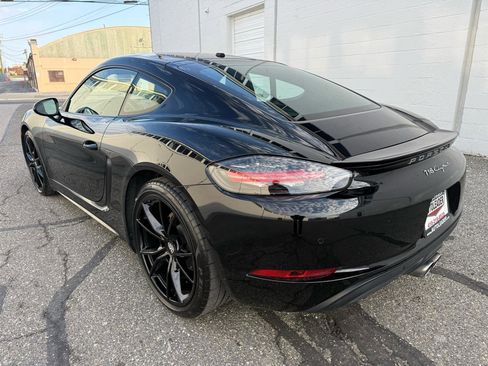 Used 2019 Porsche 718 Cayman image 8