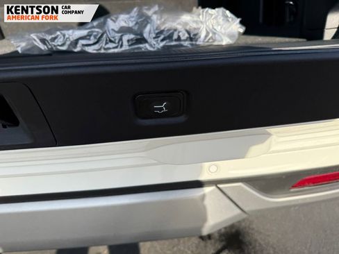 Used 2025 Ford Expedition Max Platinum w/ Driver's Package image 41