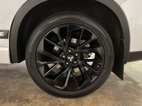 Used 2024 Mitsubishi Outlander Ralliart image 31