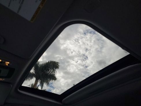 Used 2024 Toyota Sienna XLE image 29