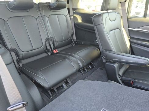 Used 2022 Jeep Grand Cherokee L Limited image 15