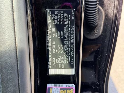 Used 2025 Genesis GV70 2.5T AWD/4WD image 25