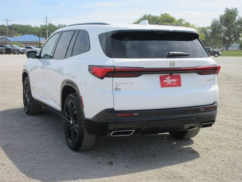 New 2026 Buick Enclave Sport Touring w/ Super Cruise Package image 8