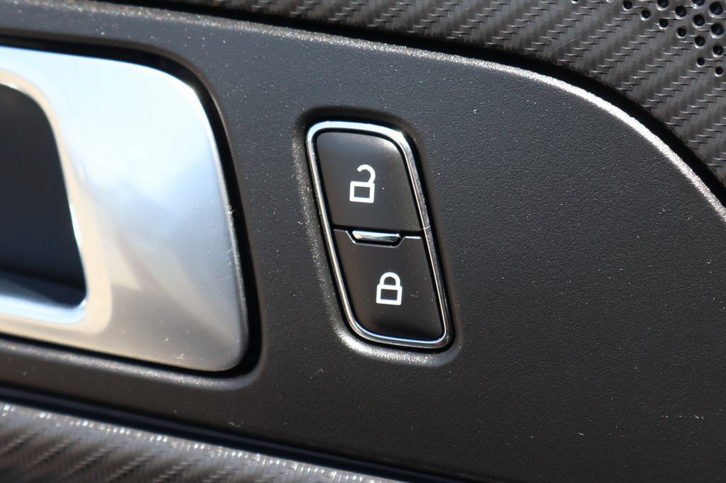 Used 2025 Ford Mustang Coupe RWD image 17