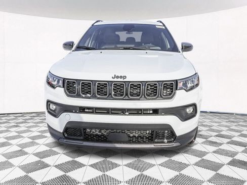New 2026 Jeep Compass Latitude image 9