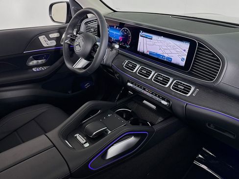 New 2026 Mercedes-Benz GLS 450 4MATIC image 16