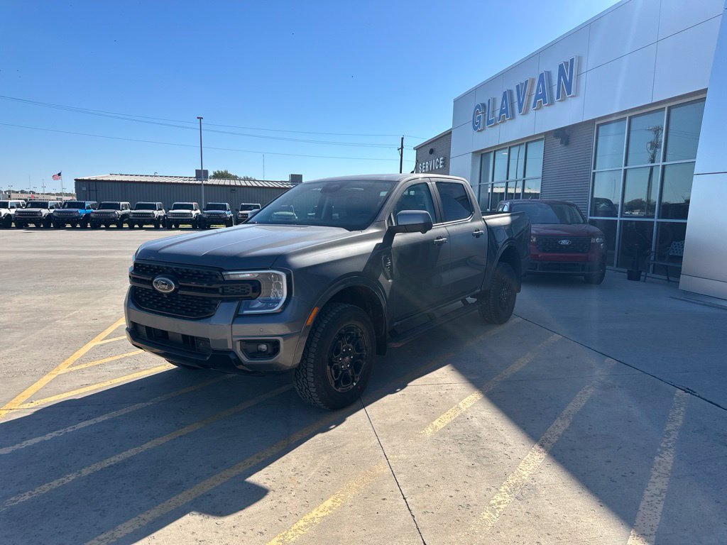 New 2026 Ford Ranger Lariat w/ FX4 Off-Road Package AWD/4WD image 3