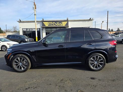 Used 2022 BMW X5 xDrive45e w/ M Sport Package image 11