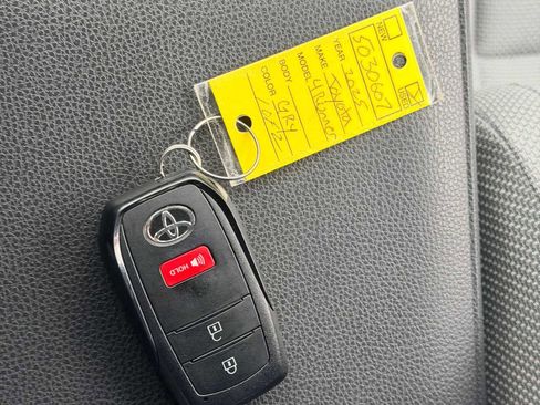 Used 2025 Toyota 4Runner TRD Off-Road image 33