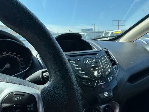 Used 2018 Ford Fiesta SE image 16