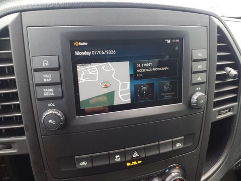 Used 2023 Mercedes-Benz Metris Passenger image 27