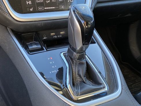 Used 2021 Subaru Outback Limited image 16