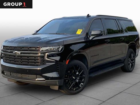 Used 2022 Chevrolet Suburban RST w/ Luxury Package AWD/4WD image 1