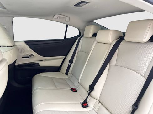 Used 2022 Lexus ES 300h w/ Premium Package FWD image 37