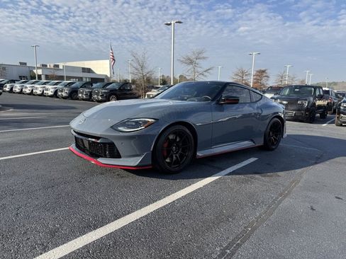 Used 2024 Nissan Z NISMO w/ Floor Mat Package image 3
