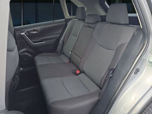 Used 2025 Toyota RAV4 XLE image 21