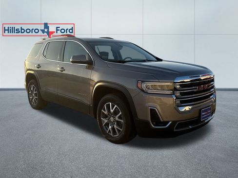 Used 2023 GMC Acadia SLT image 4