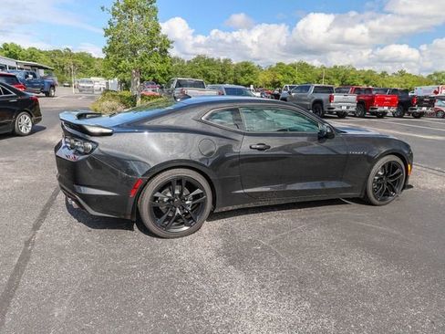 Used 2024 Chevrolet Camaro LT RWD image 10
