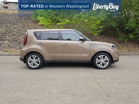 Used 2015 Kia Soul + w/ Primo Package FWD image 4