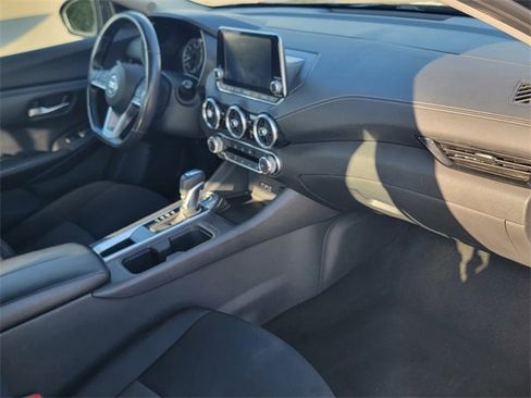 Used 2022 Nissan Sentra SV image 16