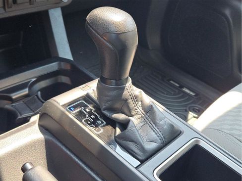 Used 2021 Toyota Tacoma SR AWD/4WD image 55