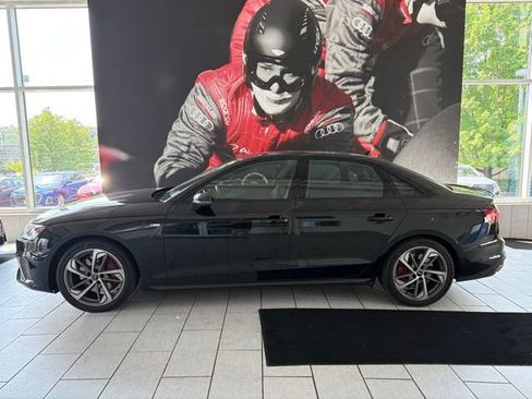 Used 2024 Audi A4 2.0T Premium Plus AWD/4WD image 2