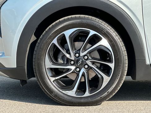 Used 2022 Chevrolet Bolt EUV Premier w/ Sun & Sound Package image 24