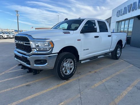 Used 2022 RAM 2500 Tradesman w/ Chrome Appearance Group image 7