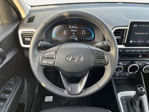 New 2026 Hyundai Venue SEL FWD image 12