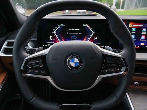 Used 2025 BMW 330i Sedan RWD image 18