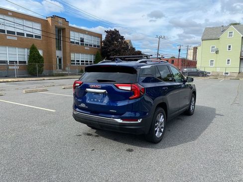 Used 2022 GMC Terrain SLT image 5