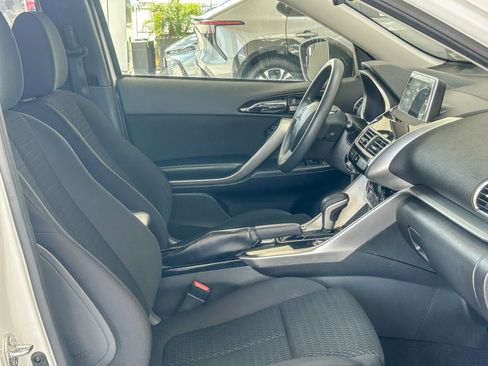 Used 2018 Mitsubishi Eclipse Cross LE AWD/4WD image 16