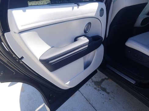 New 2026 Hyundai Palisade Calligraphy FWD image 11