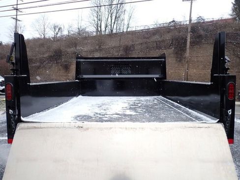 New 2025 Ford F350 XL w/ XL Chrome Package image 6