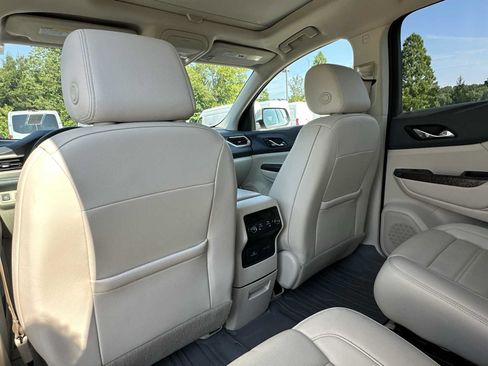 Certified 2021 GMC Acadia Denali w/ Denali Technology Package FWD image 19