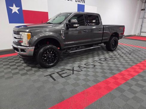 Used 2017 Ford F250 Lariat w/ Lariat Ultimate Package image 2