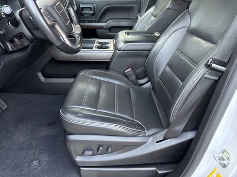 Used 2019 GMC Sierra 2500 Denali w/ Duramax Plus Package image 9