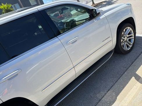 Used 2018 GMC Yukon SLT w/ Premium Edition image 12