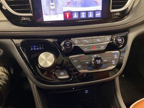 New 2026 Chrysler Pacifica Pinnacle AWD/4WD image 13